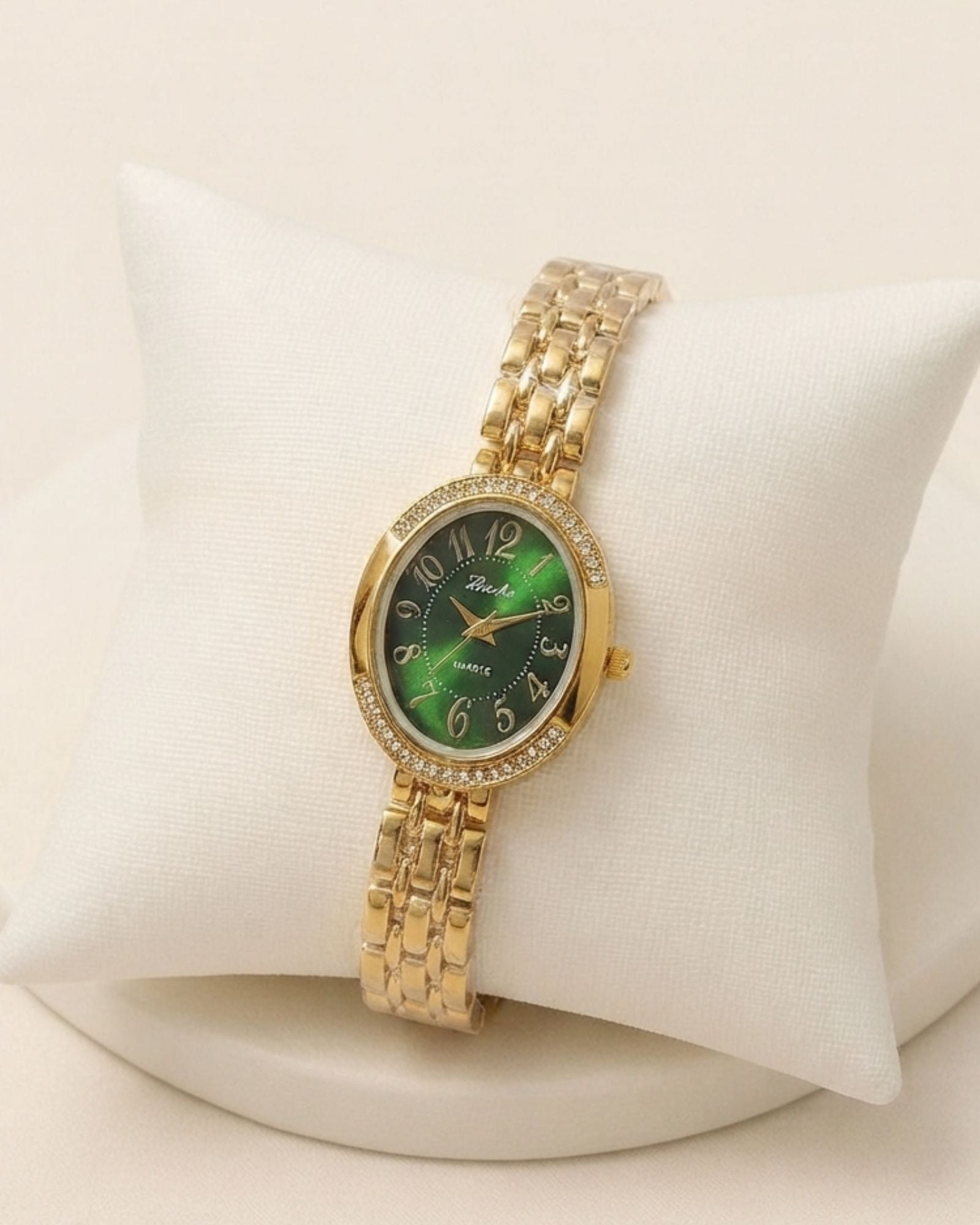 Stainless Oval Dial Gold Watch (woman)